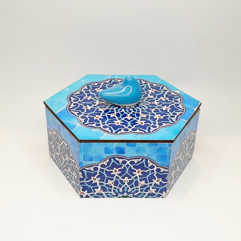 شکلاتخوری دربدار چوبی با طرح سنتی ۰3